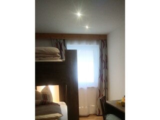 Schlafzimmer mit Etagenbett