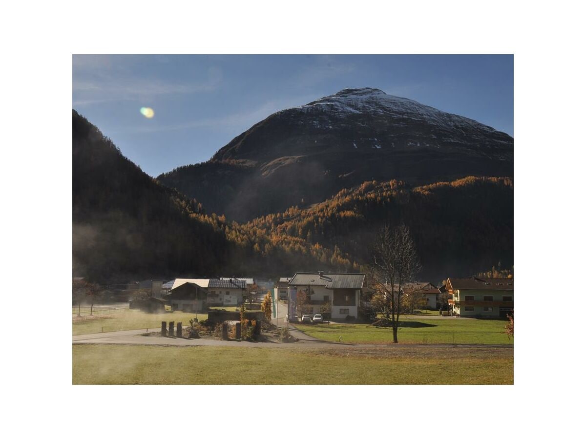 Ortseinfahrt Steeg im Herbst