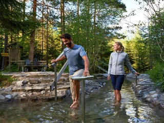 Lechweg - Lechtal - Kneippanlage und Wasserfall in