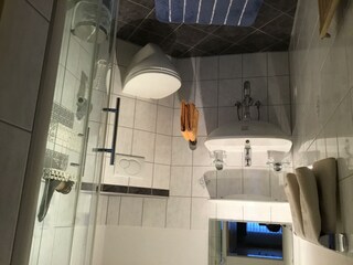 Dusche Zimmer 1