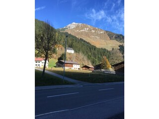 Herbststimmung vor dem Haus