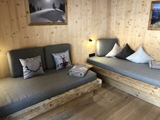 Ruheraum mit 2 Schlafsofas