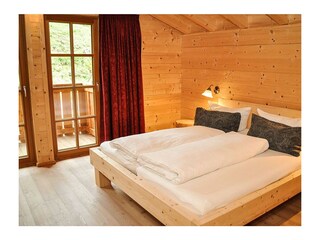 chalet-auszeit-zirbenzimmer-03-1024x682