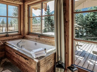 Badewanne Stein-Chalet