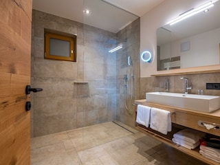 MW8_6691-HDR