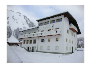 "Seitenansicht im Winter 2015