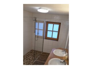 8907a41919f74a77ac423592a05e8888