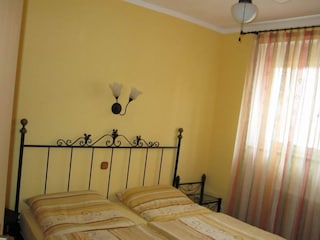 das Mastebedroom mit einem Doopelbett 180x200