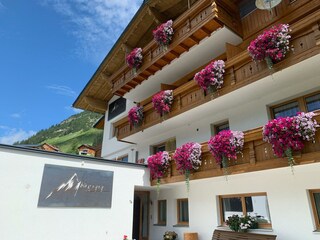 Hausbild Sommer | Birg 1414