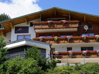Hausbild Sommer | Birg 1414