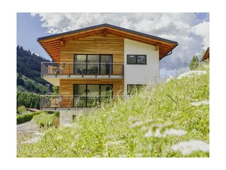 Die Walser Lodge liegt in wunderbarer Natur-Lage