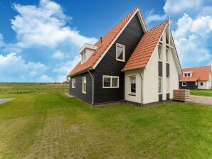 Holiday house Geräumiges Ferienhaus mit Sauna - Sint-Maartensdijk - image1