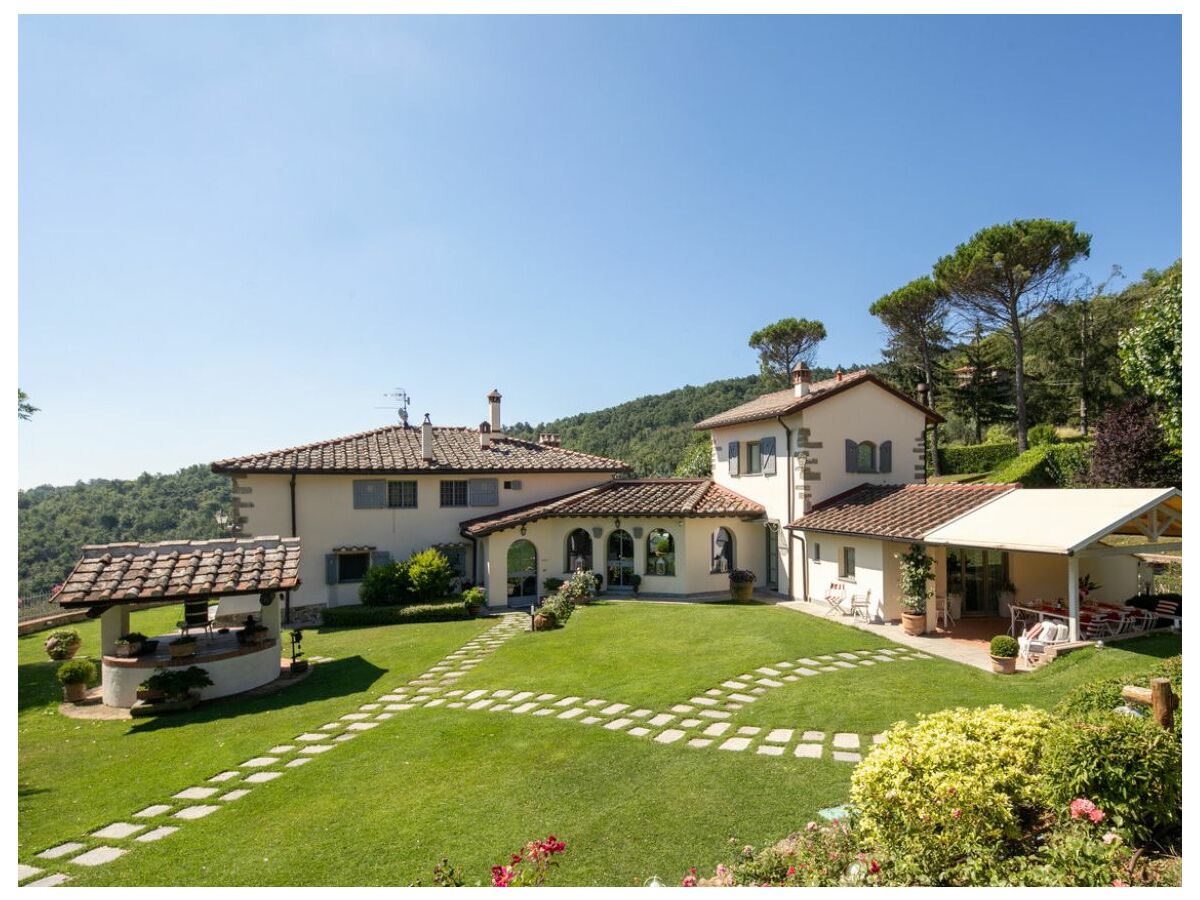 Villa San Donato in Collina Buitenaudio-opname 1