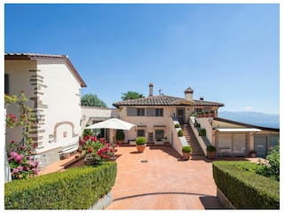 Villa San Donato in Collina Outdoor Recording 3