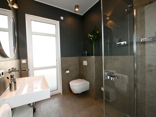 Badezimmer 1