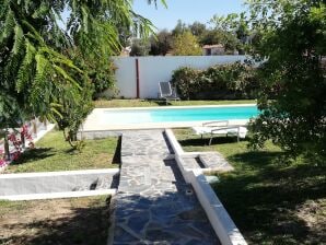 Holiday house "Traditional large house with pool" - Colos - image1