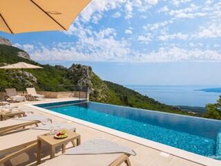 Villa Baška Voda Außenaufnahme 7