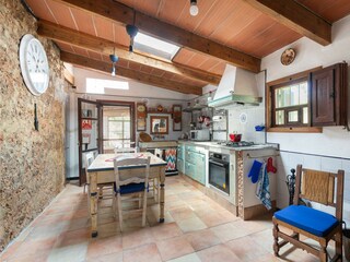 Villa Santa Maria del Camí Caratteristiche 35