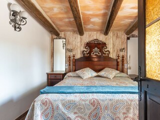 Villa Santa Maria del Camí Caratteristiche 37