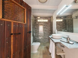 Villa Santa Maria del Camí Caratteristiche 43