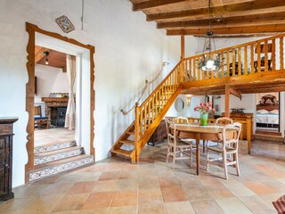 Villa Santa Maria del Camí Caratteristiche 54