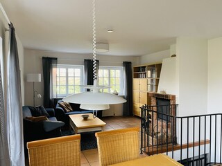 Wohnzimmer mit Essecke