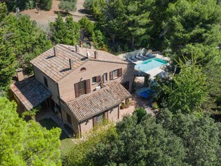 Villa Pesaro Buitenaudio-opname 7