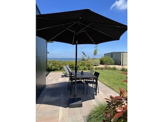 Terrasse mit Blick auf‘s Ijsselmeer