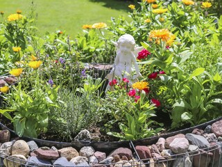 Kräuterspirale im Garten