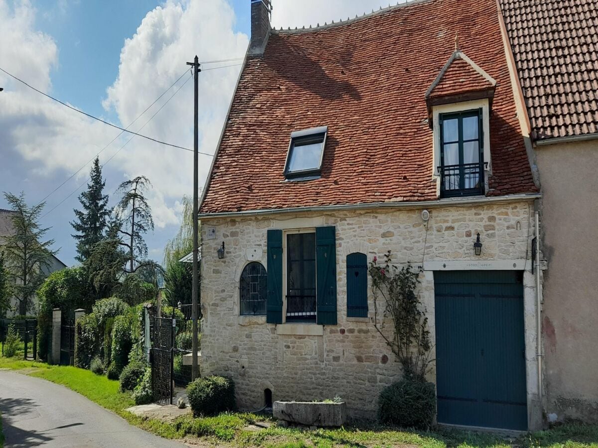 Ferienhaus Oisy Außenaufnahme 1