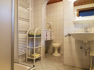 App. mit 2 Schlafzimmer Badezimmer Nr.2