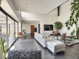 Villa Roquefort-les-Pins Features 18