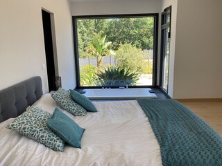 Villa Roquefort-les-Pins Features 24