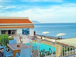 Meerblick vom Balkon der Ferienwohnung auf Sizilien