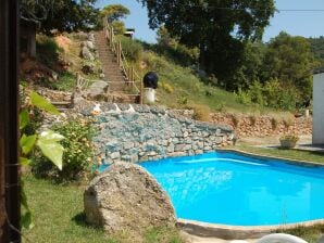 Casa de vacaciones en una granja típica catalana con piscina - mediona - image1