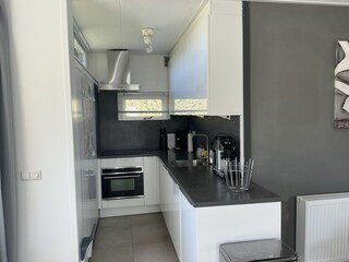 Holiday house Julianadorp Kitchen 19