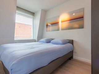 2. Schlafzimmer mit Badezimmer ensuite