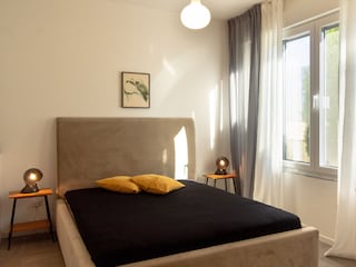 2. Schlafzimmer mit Doppelbett 200x160  in EG