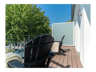 sonnige Dachterrasse ...