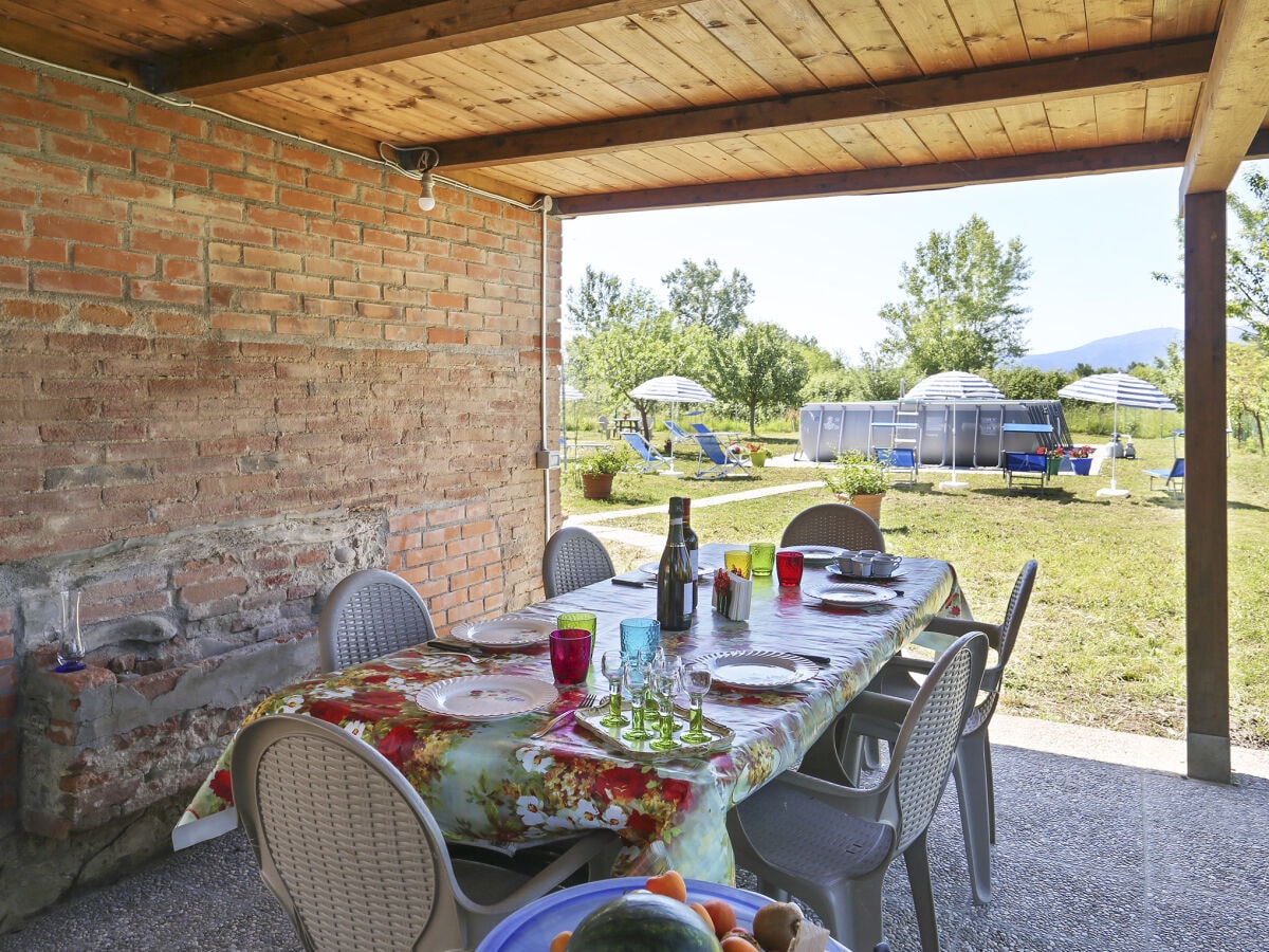 Terrasse in der Nähe vom Pool