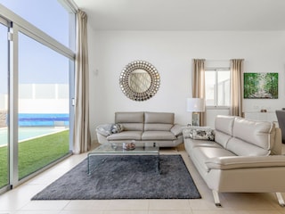 Villa Playa Blanca Features 9