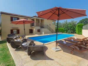 Apartamento de vacaciones Marea con piscina a 200m de la playa - Poreč - image1