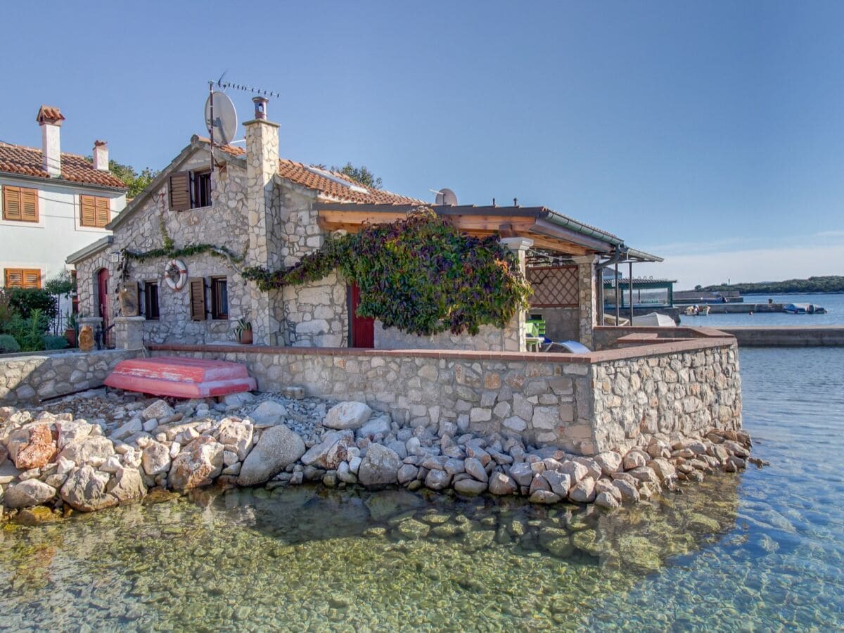 Holiday house Billi Island