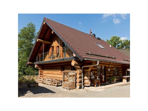Apartment Eifelurlaub Baumstammhäuser