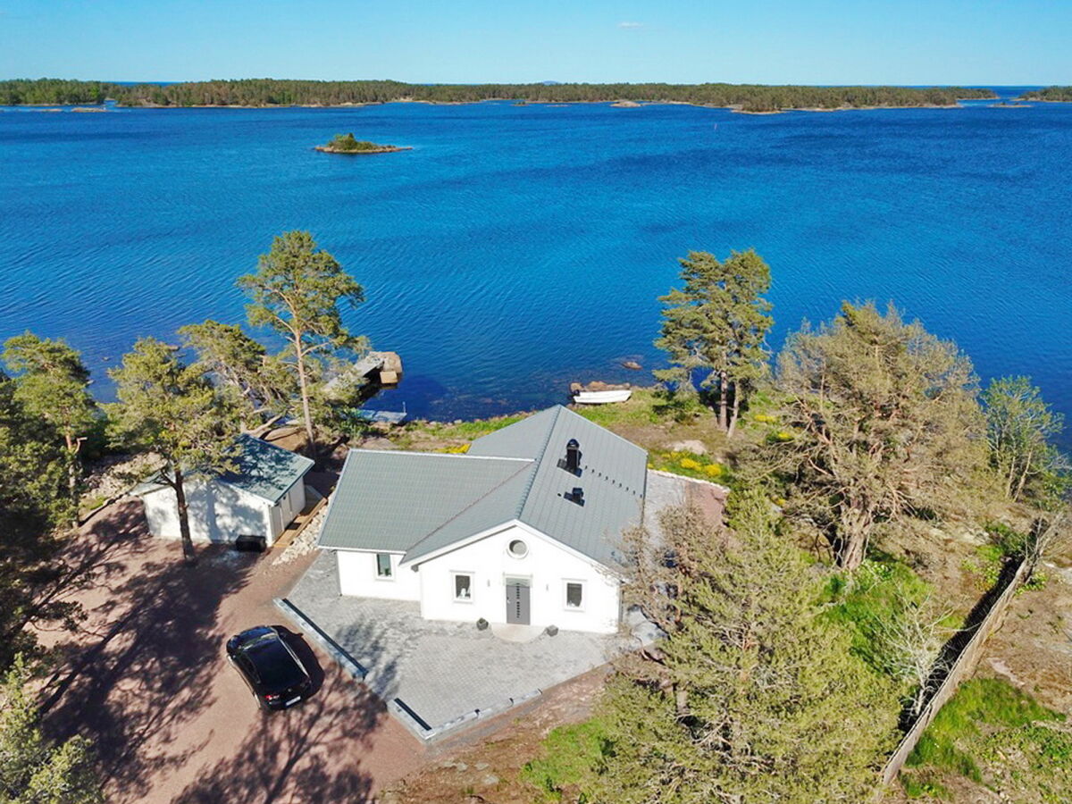 "Villa Vånevik" - Traumlage, direkt an der Ostsee!