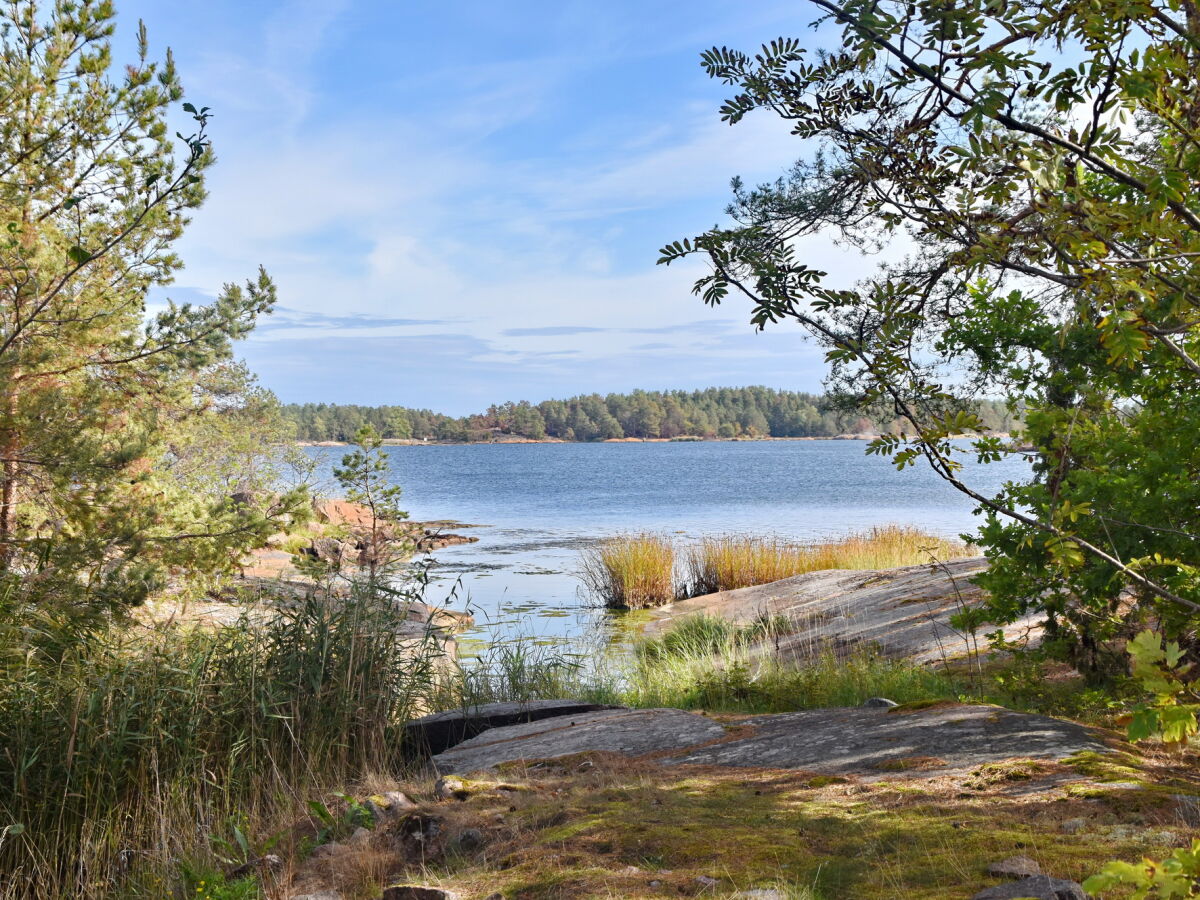 herrliche-idyllische Lage mit schönen Spazierwegen