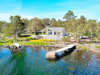 "Villa Vånevik" - Traumlage, direkt an der Ostsee!