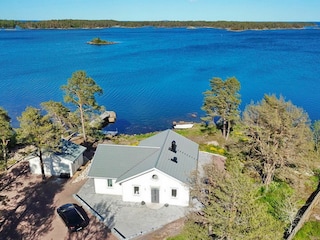 Blick auf das Haus in herrlicher Lage am Meer