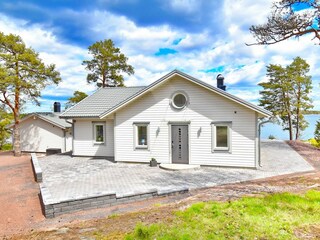 Blick auf das Haus (Landseite)