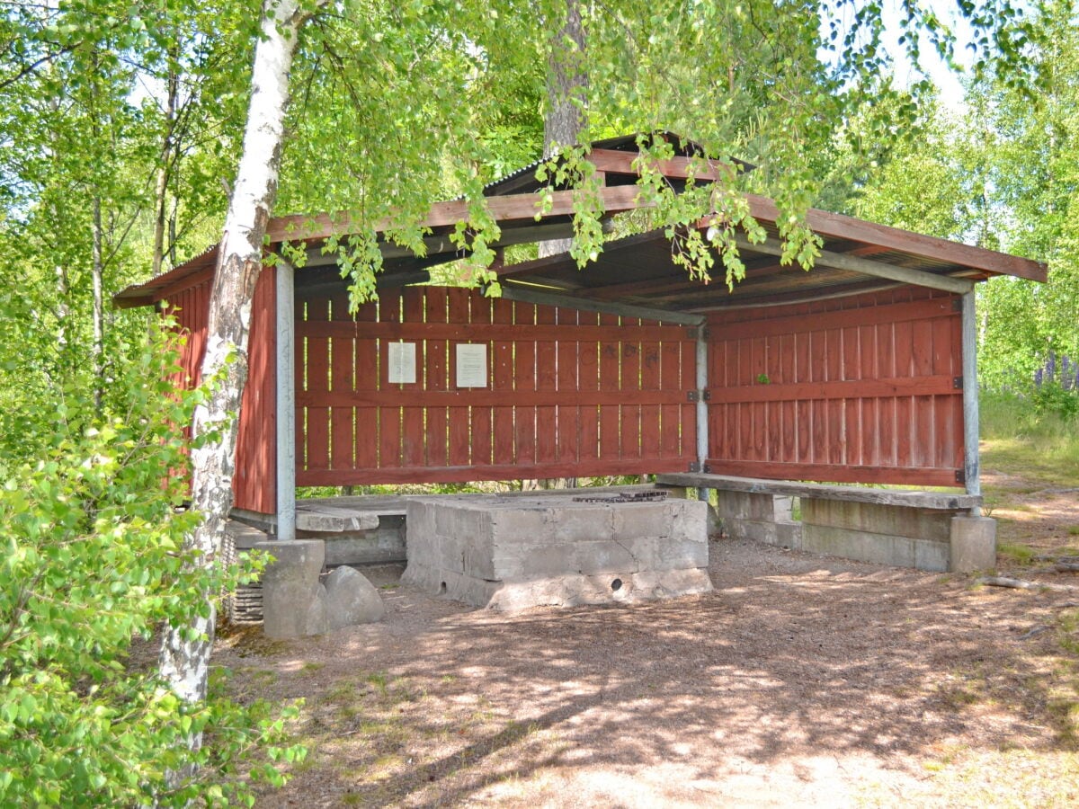 Gemeinschaftsgrillhütte am See